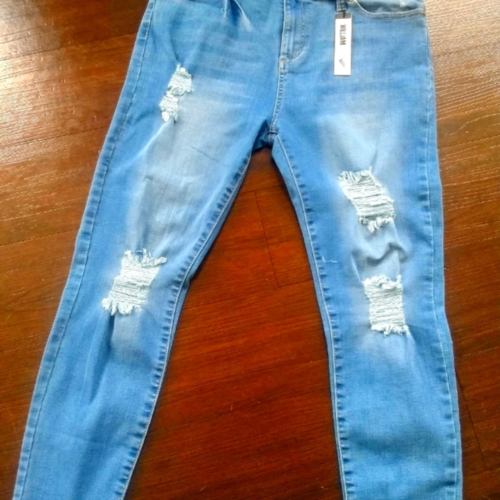 William Rast jeans size 31 distressed skinny jeans light wash NWT
